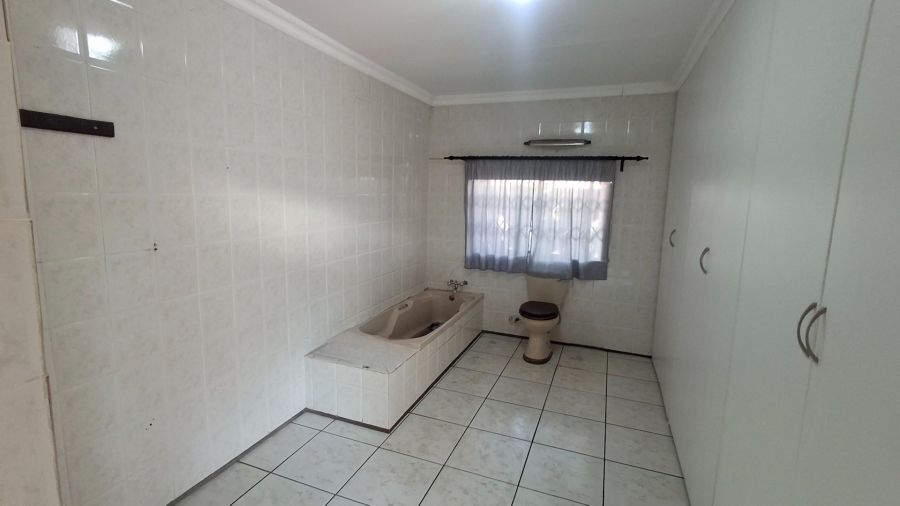 5 Bedroom Property for Sale in Sasolburg Ext 4 Free State